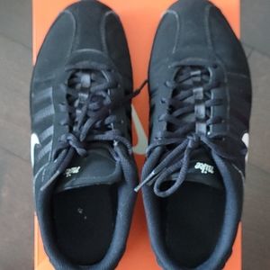 Nike Musique III SL Black 7.5